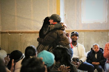 New Habitat homeowner Shelonda receives key to her home