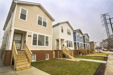 New affordable homes built by Habitat Chicago